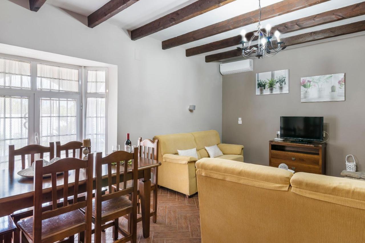 Casa Familiar La Lobita 1